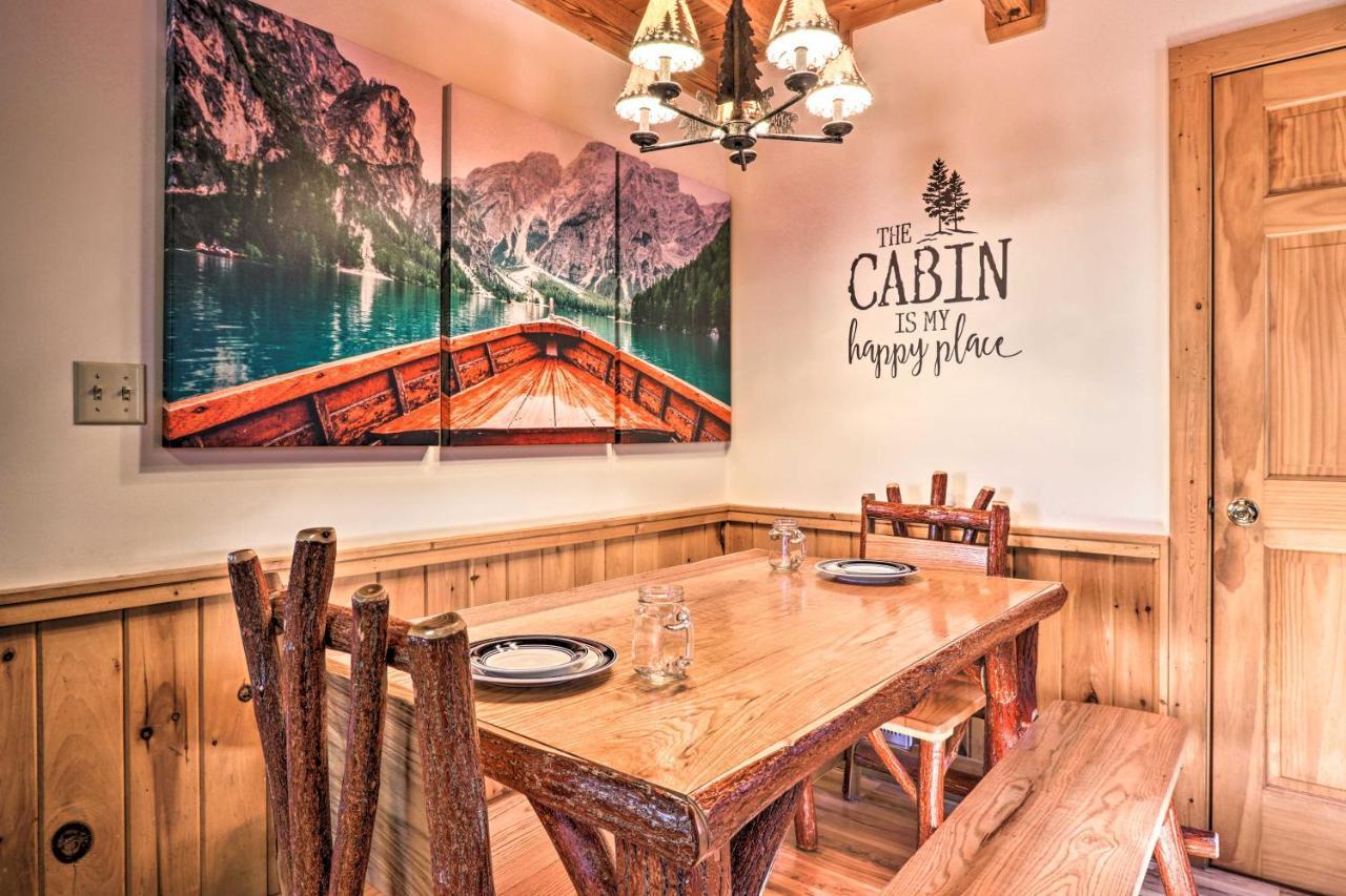 Villa Cozy Cabin With Hot Tub In The Heart Of Pigeon Forge Exterior foto