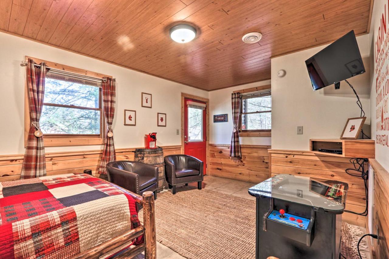 Villa Cozy Cabin With Hot Tub In The Heart Of Pigeon Forge Exterior foto