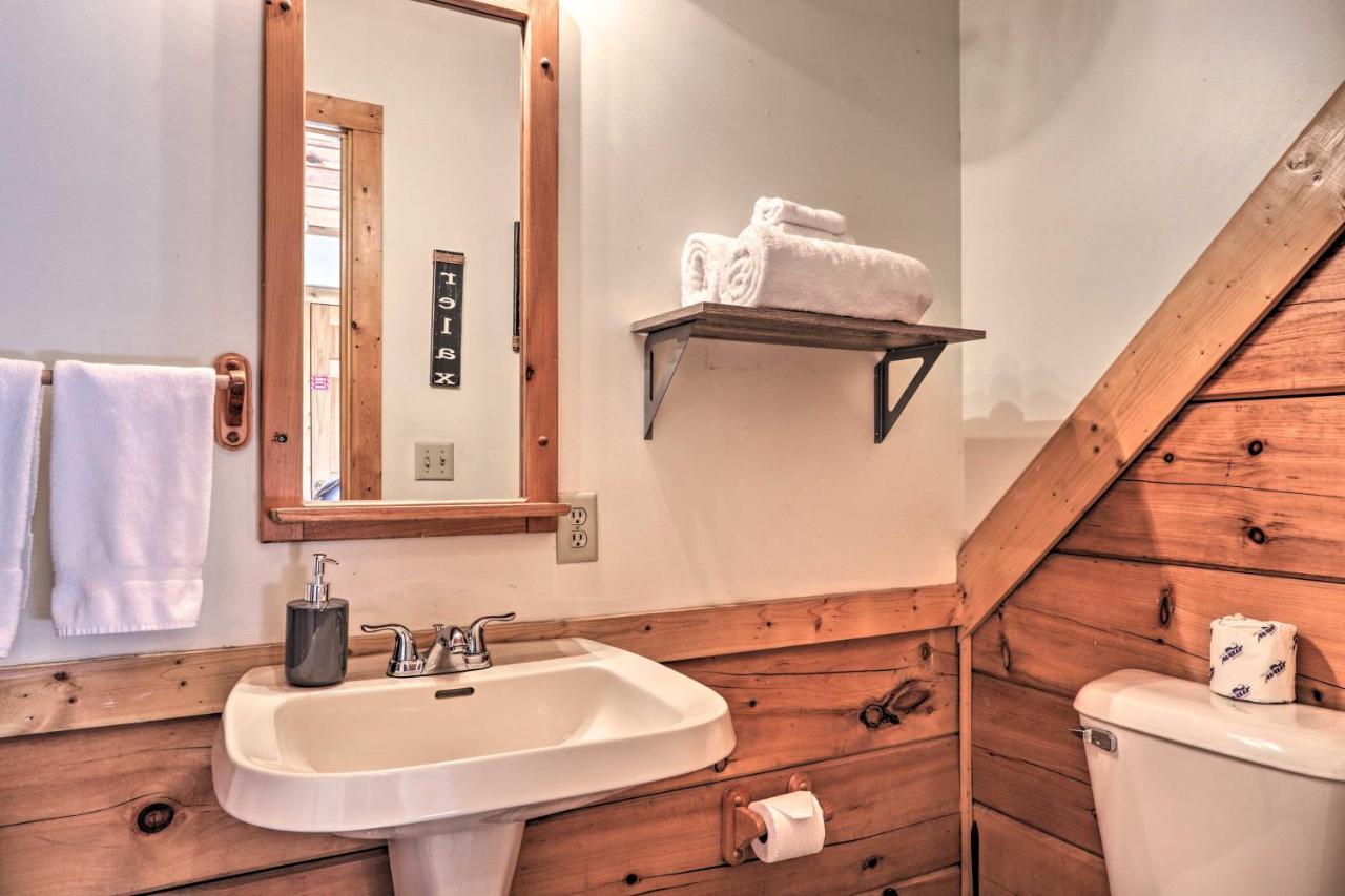 Villa Cozy Cabin With Hot Tub In The Heart Of Pigeon Forge Exterior foto